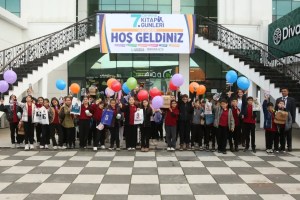 Çayırova Kitap Günleri yoğun ilgi görüyor