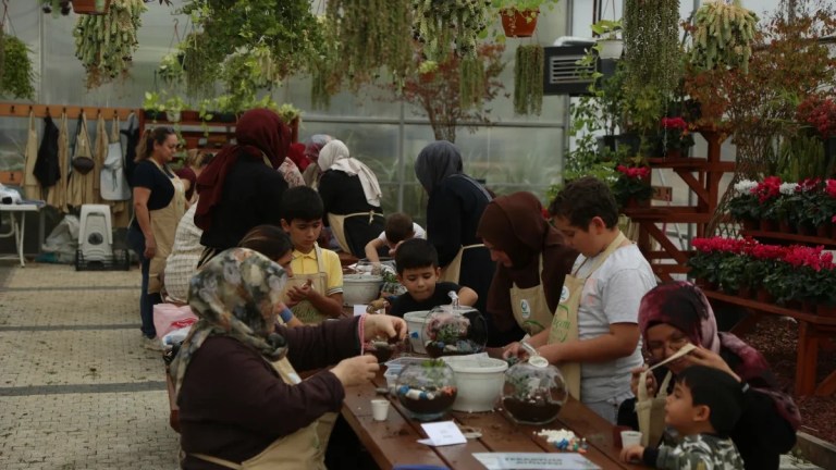 Çayırovalılar teraryum atölyesinde buluştu