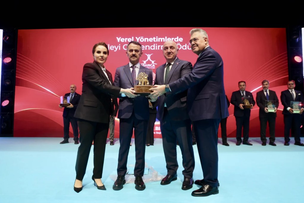 Darıca Belediyesi'ne aileyi güçlendirme ödülü