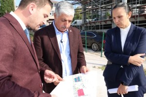 Dilovası’ndaki parklar baştan aşağı yenileniyor