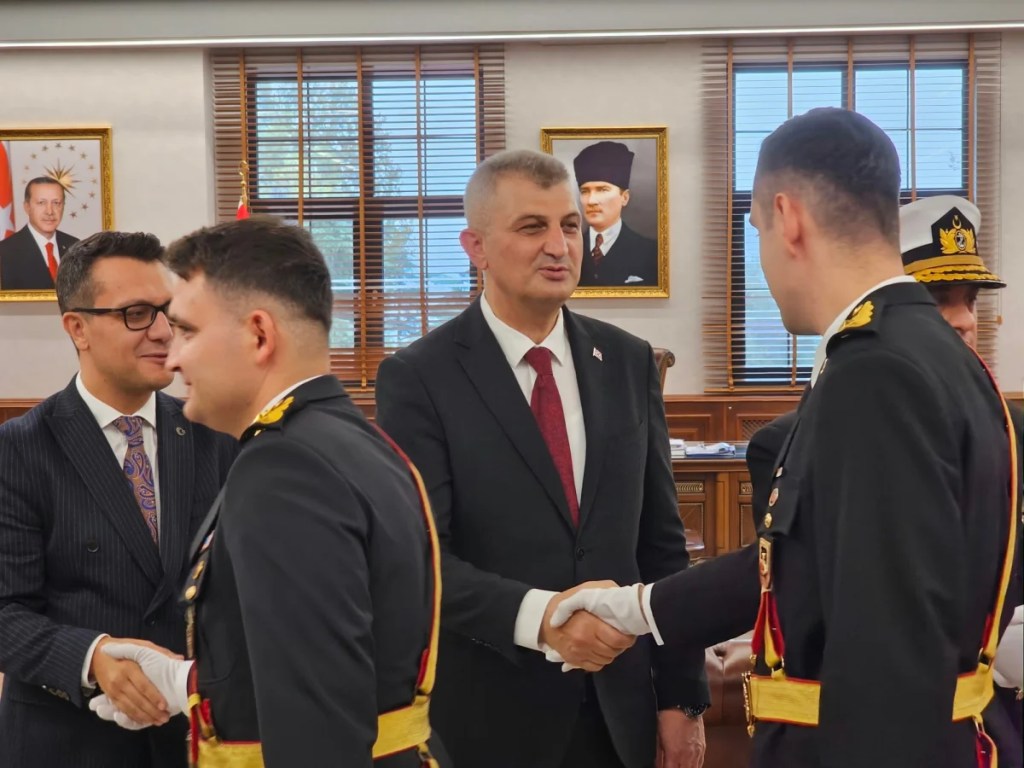 Gölcük'te 29 Ekim coşkusu salona taştı - 2. görsel