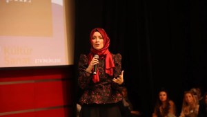 Hatice Kübra Tongar Gebzeli Ailelerle Buluştu