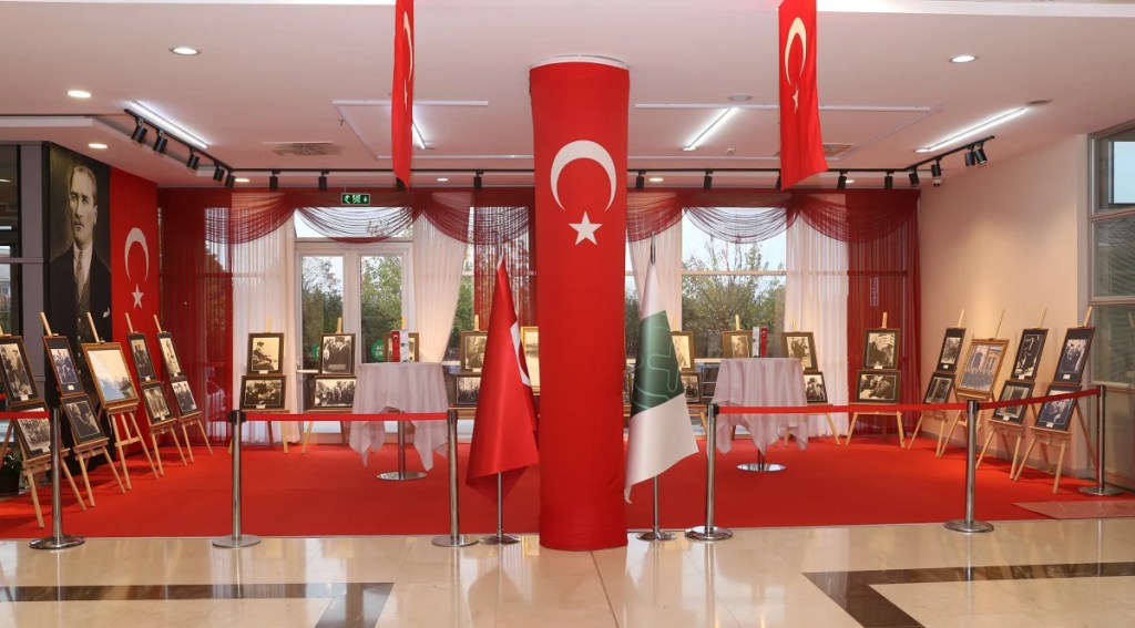 KOTO Atatürk ve Cumhuriyet Sergisini Açtı - 2. görsel