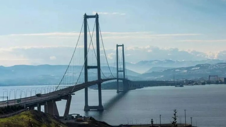 Osmangazi Köprüsü bir yönde trafiğe kapanacak!