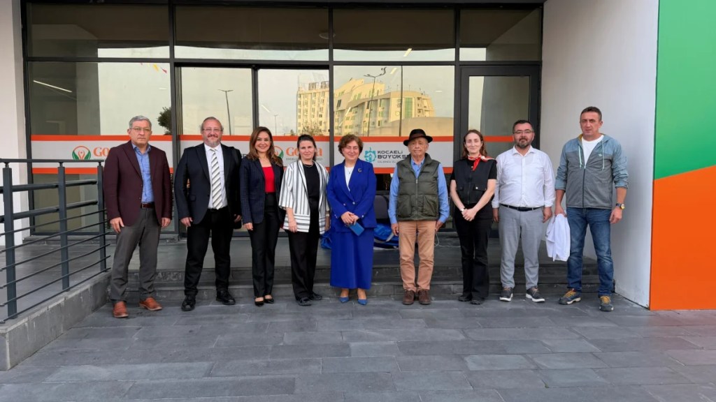 Özel gereksinimli 195 öğrenciye diş tedavisi