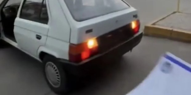 TÜVTÜRK istasyonunda geri vites lambası krizi!