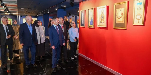 Vali Aktaş geleneksel sanatlar sergisinde